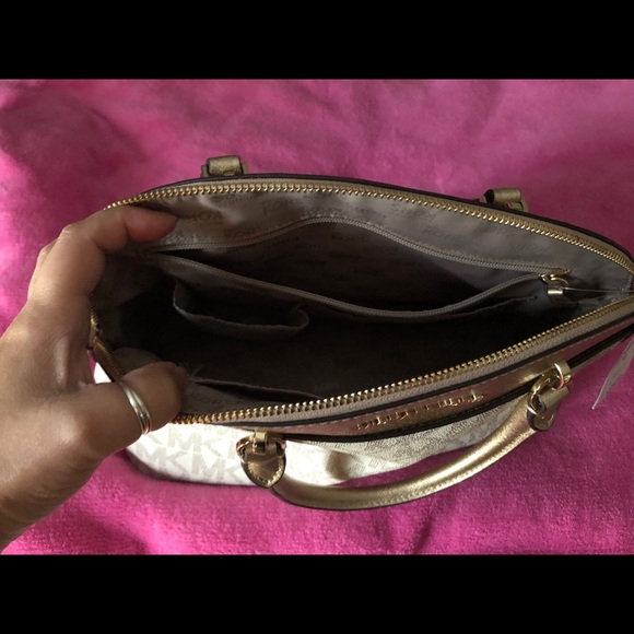 Michael Kors Handbag - Picture 8 of 10